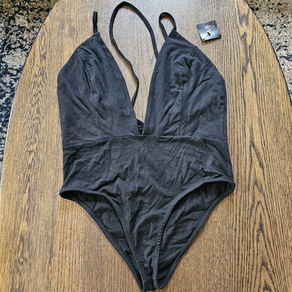 Haoduoyi Saige Black Plunge Strappy Bodysuit Size Womens XL NEW with Tags - Picture 5 of 13